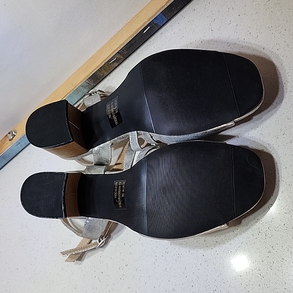 Metallic Sandals New in box by Angel Steps - Picture 5 of 13